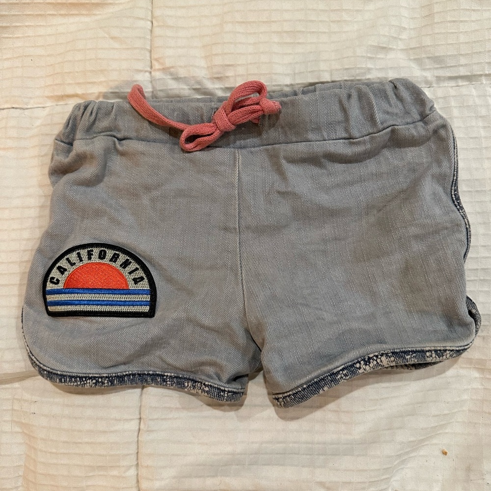 Geo Fox girls shorts size 4.
